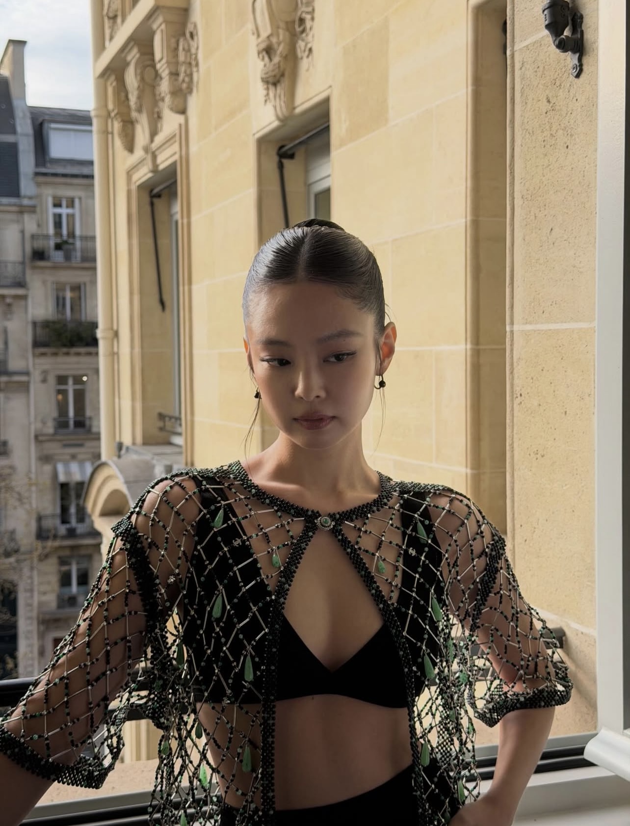 Bức hình bikini của Jennie ( BLACKPINK ) gây Tranh cãi về vóc dáng trong năm 2026 - Ảnh 6. Bức hình bikini của Jennie ( BLACKPINK ) gây Tranh cãi về vóc dáng trong năm 2026 - Ảnh 6.