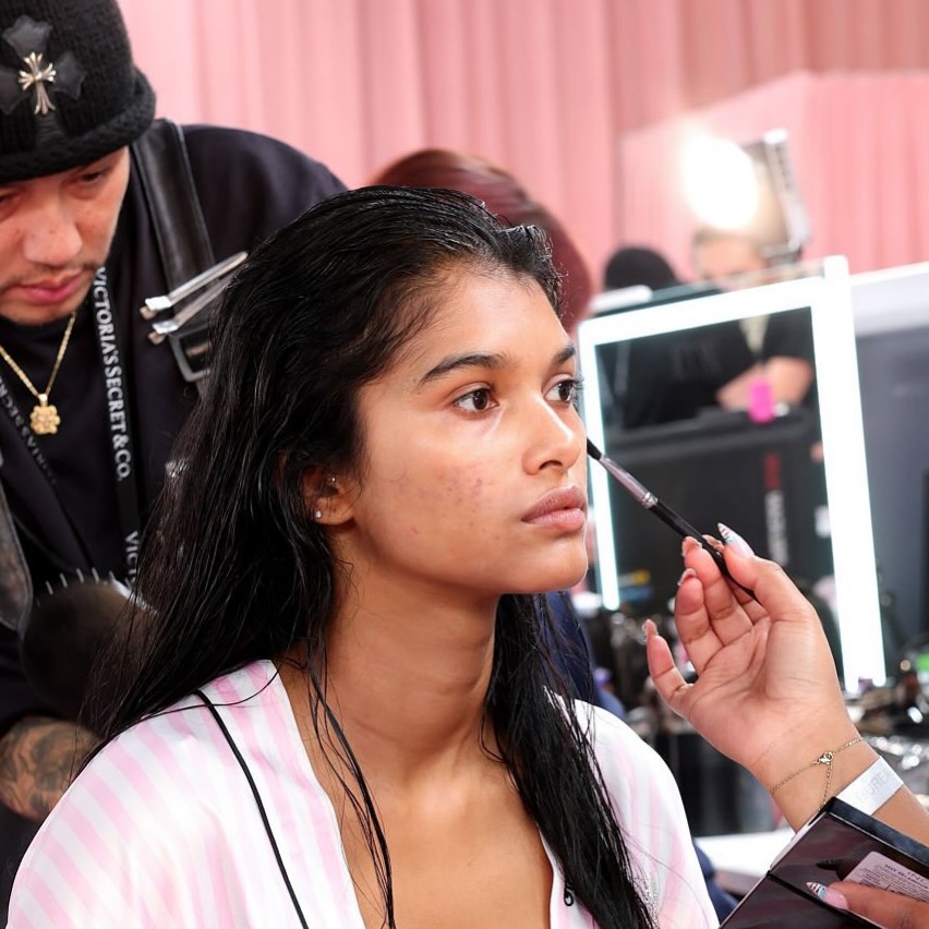 Ch&ugrave;m ảnh mặt mộc của d&agrave;n thi&ecirc;n thần Victoria ' s Secret: Nhận ra người quen kh&ocirc;ng? - Ảnh 6.