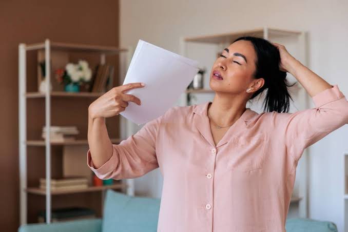 Những dấu hiệu tiền mãn kinh ở tuổi 32 của một phụ nữ khiến nhiều chị em bừng tỉnh: tỉnh - Ảnh 1.