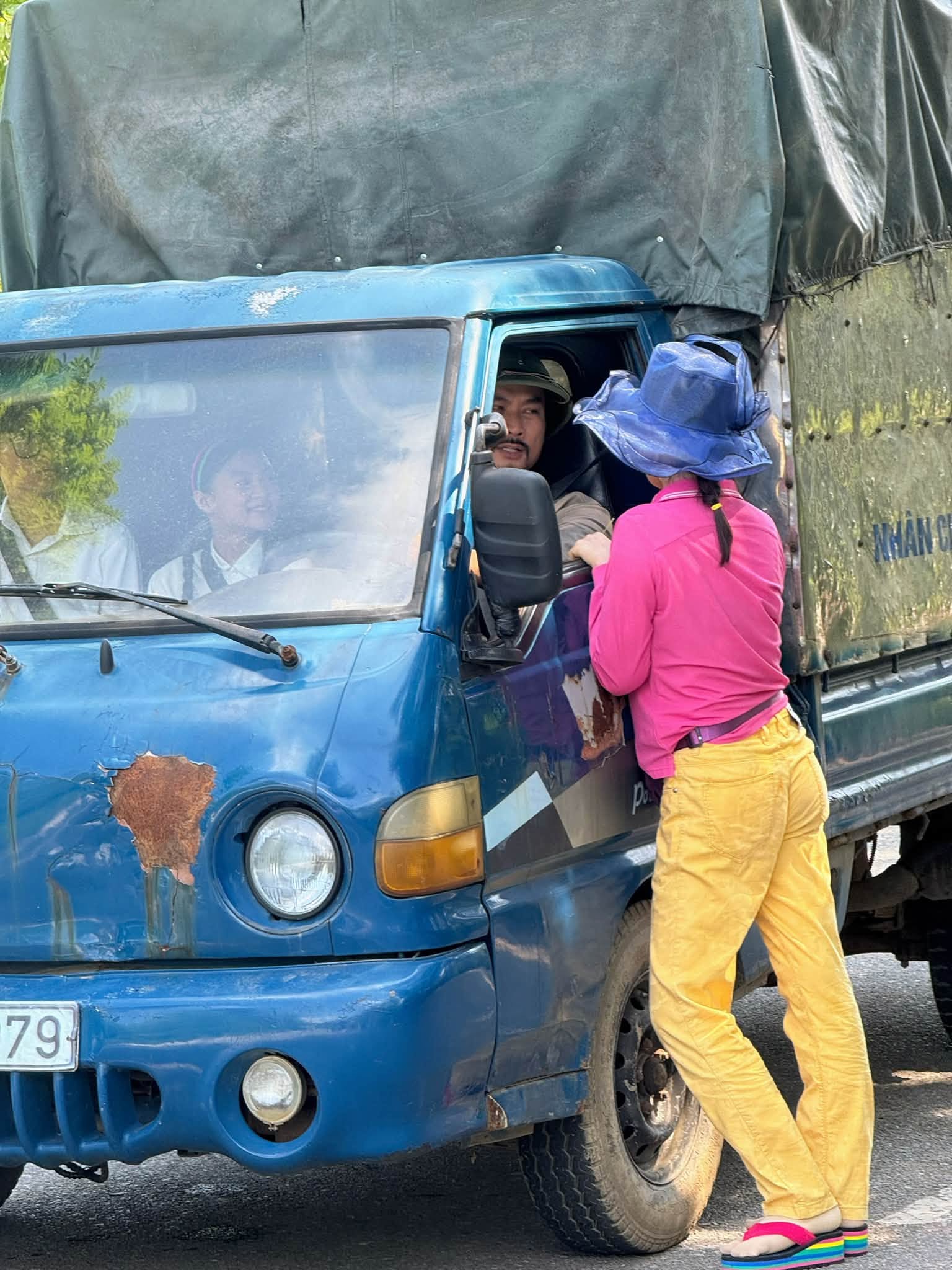Tr&ograve; chuyện với 