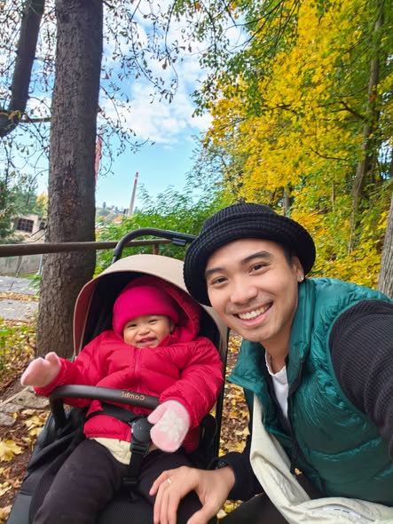 Con g&aacute;i Hoa hậu H' Hen Ni&ecirc; mặc 4 lớp &aacute;o, h&agrave;o hứng dạo chơi giữa tiết trời 12 độ C ở CH S&eacute;c - Ảnh 3.