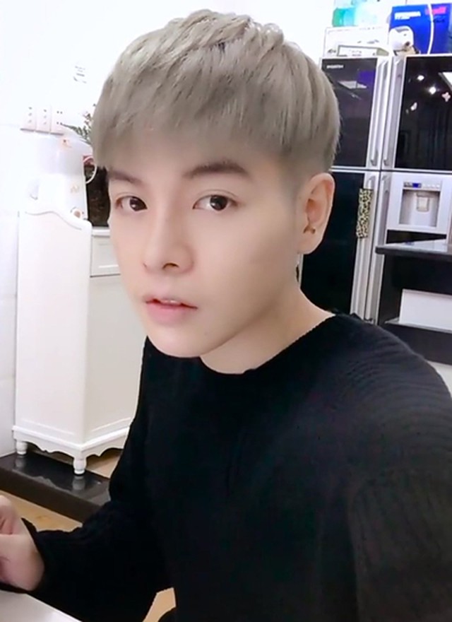 Đức Ph&uacute;c sửa hết mặt lần 2: Khi một m&agrave;n lột x&aacute;c k&eacute;o theo h&agrave;ng loạt so s&aacute;nh nhan sắc- Ảnh 11.