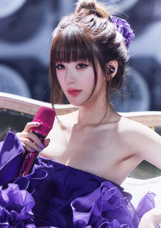 Triệu Lộ Tư lộng lẫy tại thảm đỏ Harper ' s Bazaar 2026: Vẻ đẹp quyến rũ kh&ocirc;ng thể rời mắt - Ảnh 8.