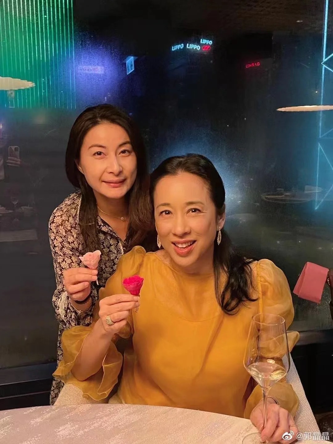 Chu Linh Linh và sự cuốn hút của phỉ thúy cho phụ nữ tuổi 40 trong năm 2026 - Ảnh 5. Chu Linh Linh và sự cuốn hút của phỉ thúy cho phụ nữ tuổi 40 trong năm 2026 - Ảnh 5.