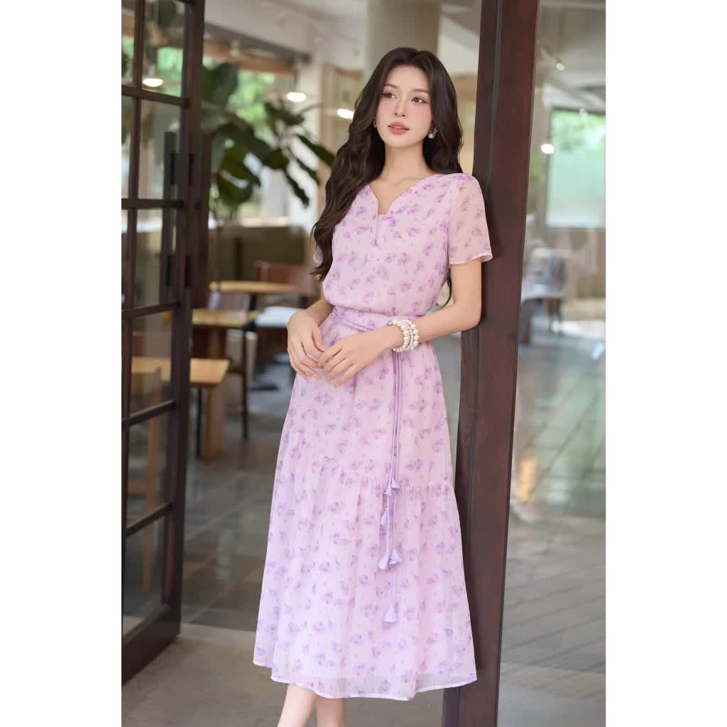 Ch&acirc;n v&aacute;y họa tiết hoa: Item đ&aacute;ng sắm, vừa nữ t&iacute;nh vừa l&agrave;m bừng s&aacute;ng style ng&agrave;y thu - Ảnh 8.