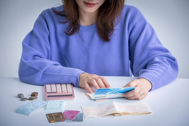 Lời khuyên cho người đang gửi tiết kiệm kỳ hạn 12 tháng - Ảnh 2.