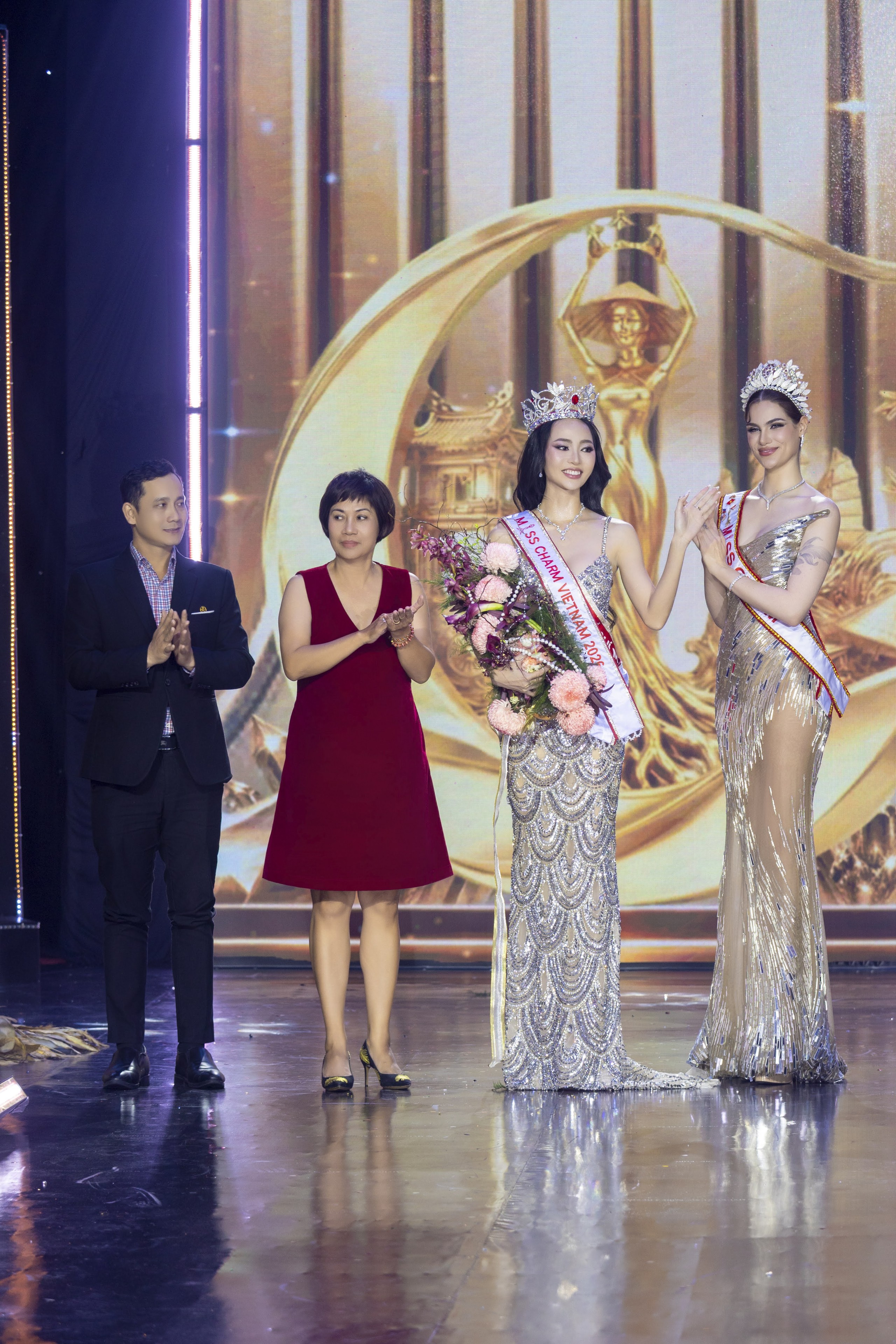 Gallery - Tân Miss Charm Vietnam 2026 Trà My: Cao 1m77, du học sinh RMIT, thí sinh duy nhất ứng xử song ngữ trong Top 5 - image 1