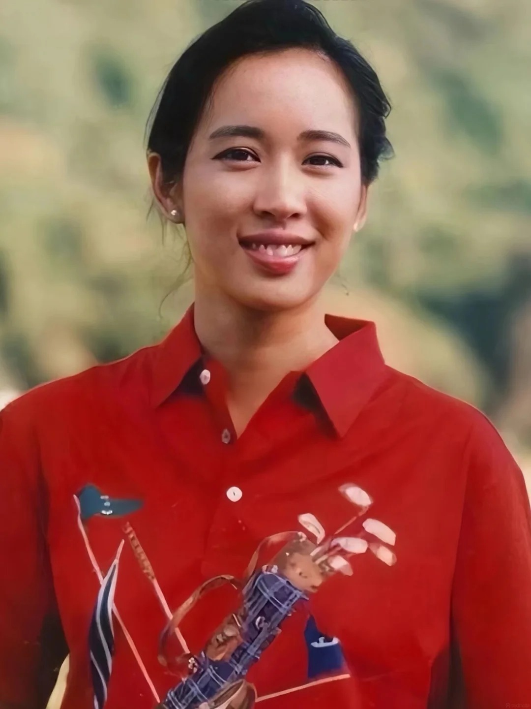 Chu Linh Linh và sự cuốn hút của phỉ thúy cho phụ nữ tuổi 40 trong năm 2026 - Ảnh 2. Chu Linh Linh và sự cuốn hút của phỉ thúy cho phụ nữ tuổi 40 trong năm 2026 - Ảnh 2.