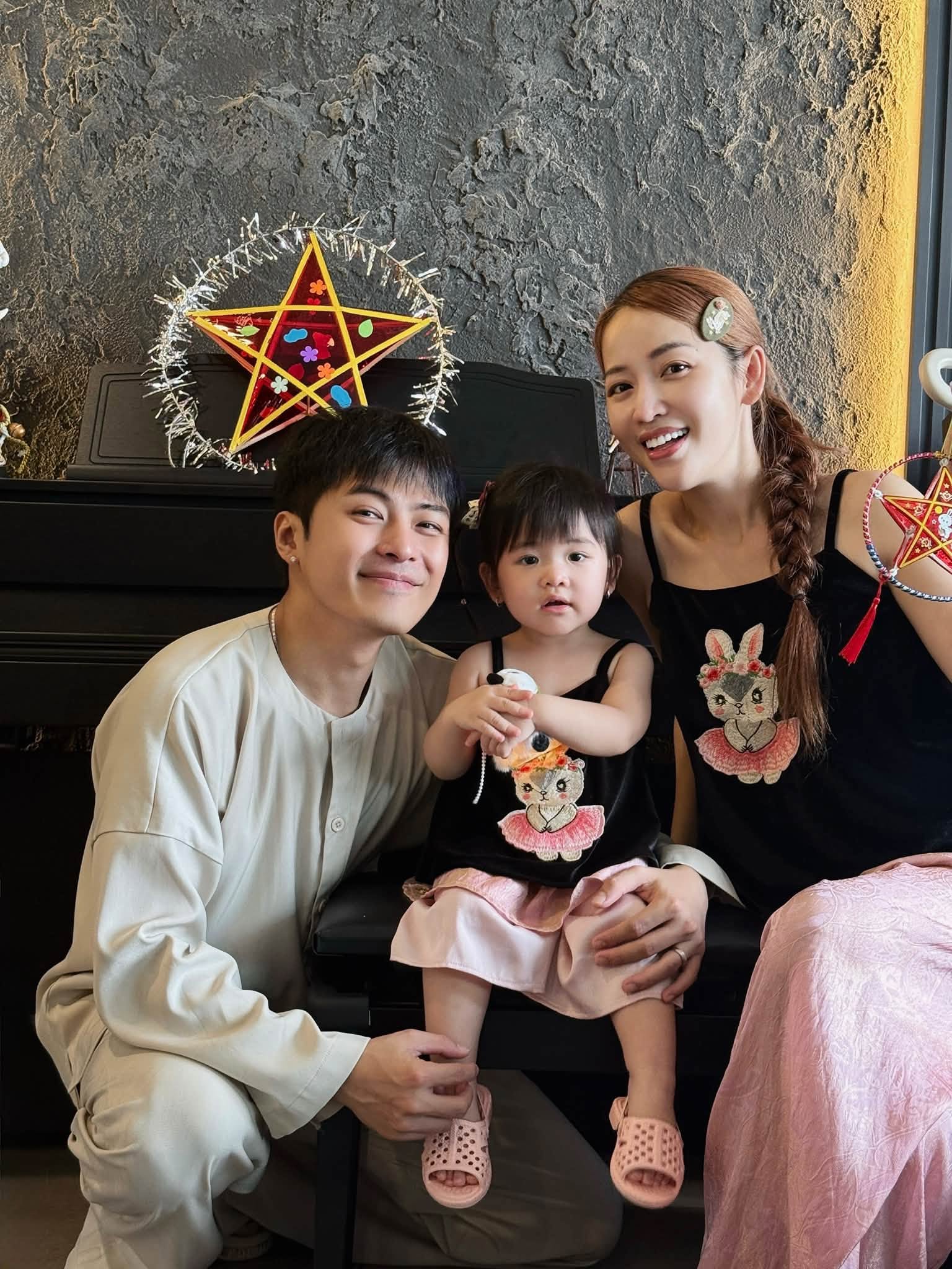 Con g&aacute;i Puka nhận x&eacute;t về giọng h&aacute;t của mẹ, bất chấp mẹ giận vẫn n&oacute;i thật l&ograve;ng - Ảnh 7.