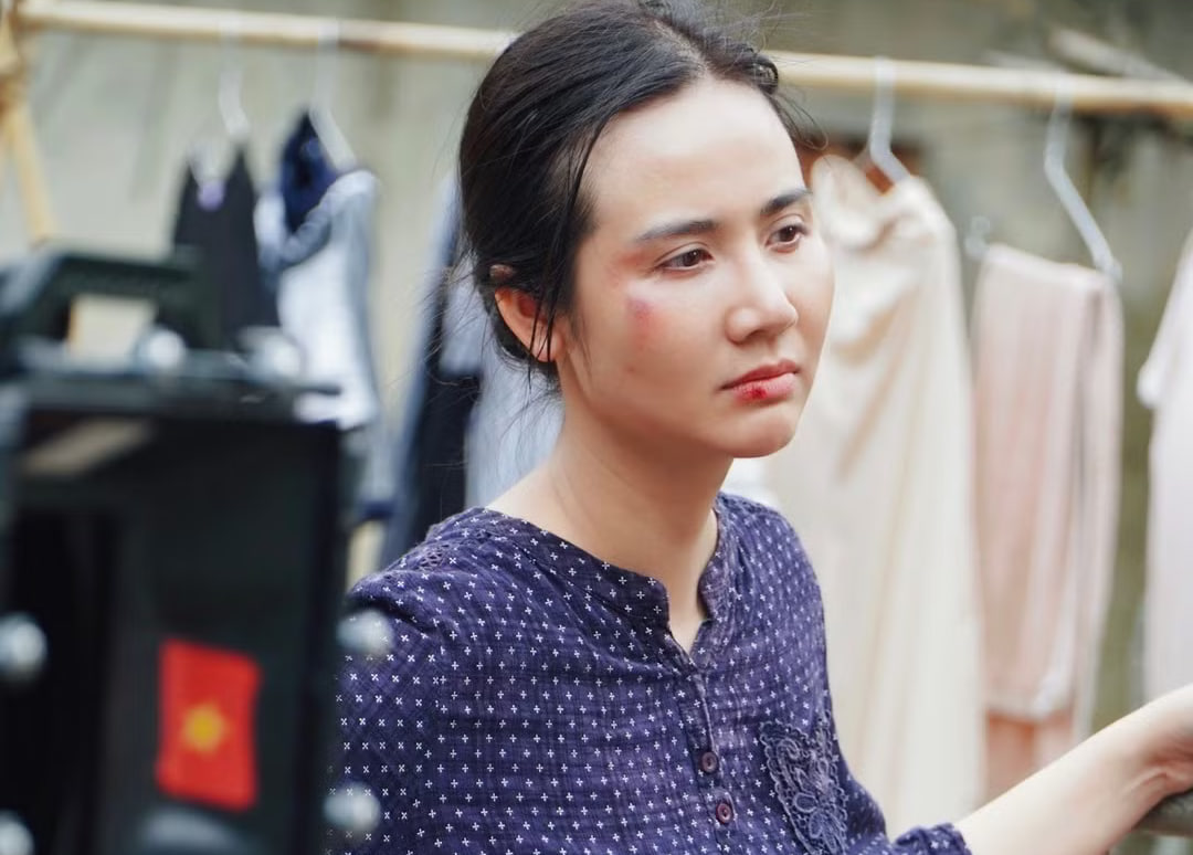 Huyền Lizzie g&acirc;y sốt nhan sắc , bị nhầm th&agrave;nh Ngọc Trinh năm 2026 - Ảnh 4.