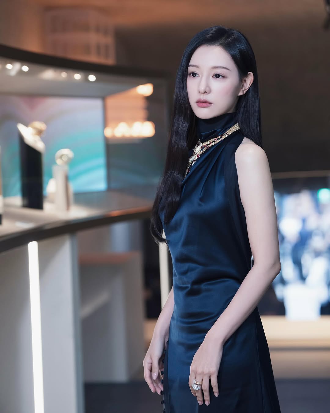 Kim Ji Won: Từ hình ảnh gầy gò khiến fan lo lắng đến nữ bác sĩ “bá khí” trong Doctor X, Bí quyết phía sau khí chất cuốn hút trên màn ảnh - Ảnh 4.