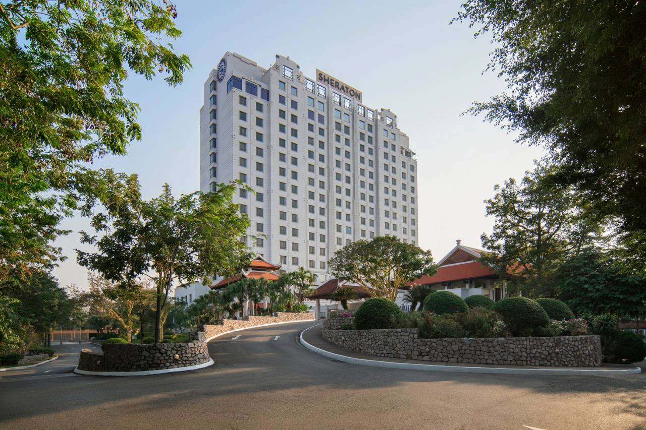 H&agrave; Nội qua lăng k&iacute;nh của những du kh&aacute;ch kh&ocirc;ng muốn chỉ 