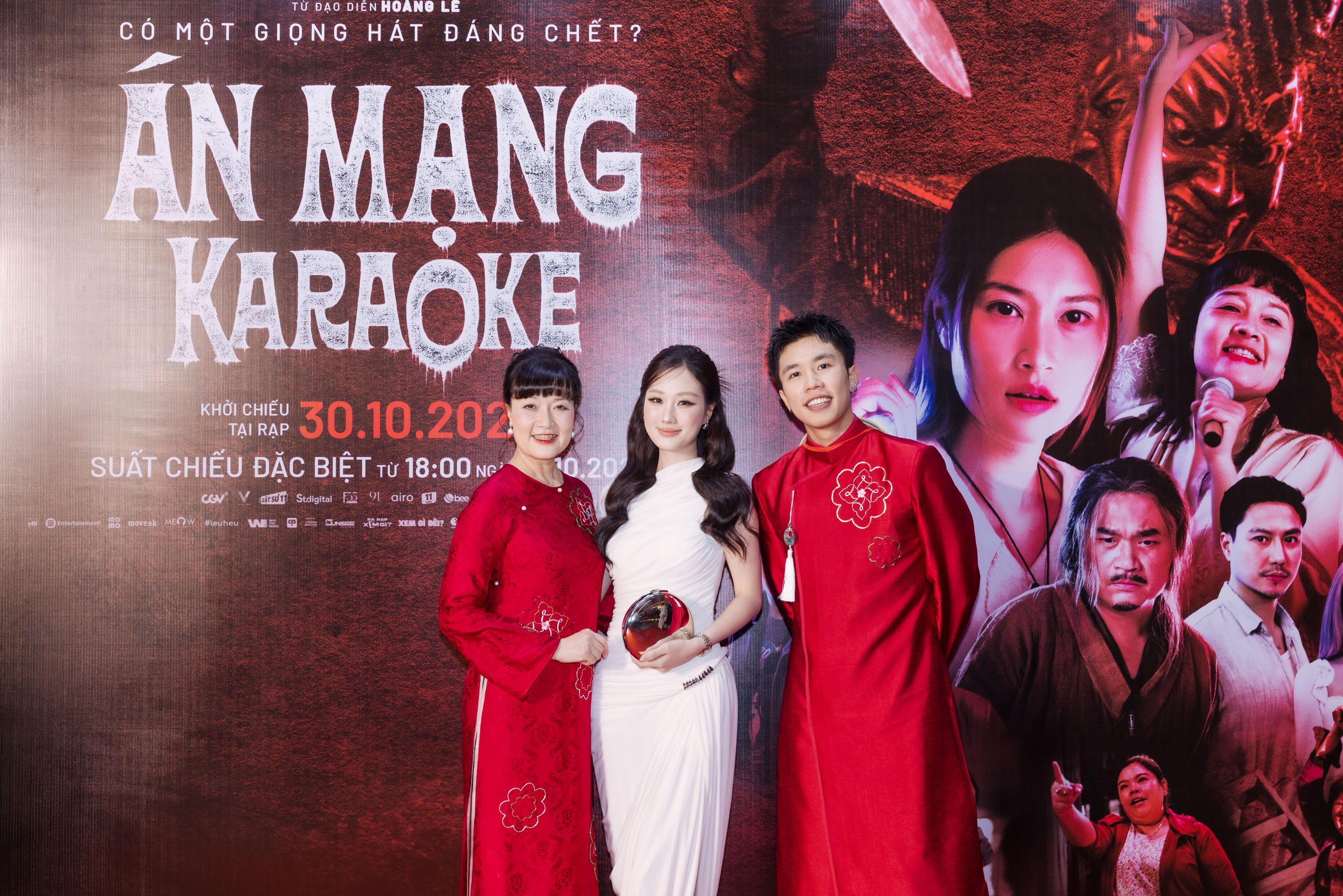 Gallery - Con trai Vân Dung đứng hình, nổi da gà khi xem cảnh nóng của mẹ với Thanh Sơn - image 3