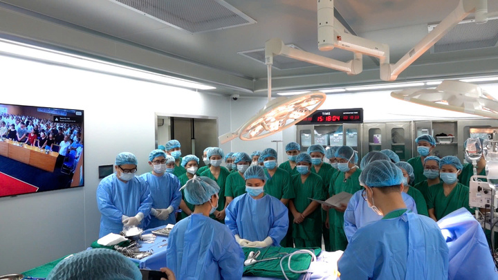 Đ&ograve;i đưa con chết n&atilde;o về nh&agrave; , mẹ đồng &yacute; hiến tạng cứu người - Ảnh 1.