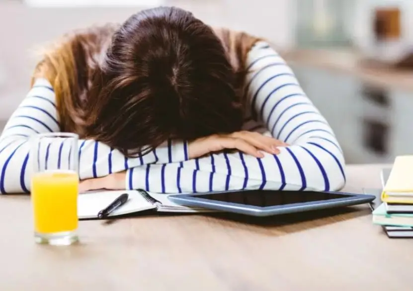 Cơ thể bạn không biết nói dối: 3 dấu hiệu phổ biến của hệ miễn dịch suy yếu, hãy xem bạn có bao nhiêu trong số đó - Ảnh 3.