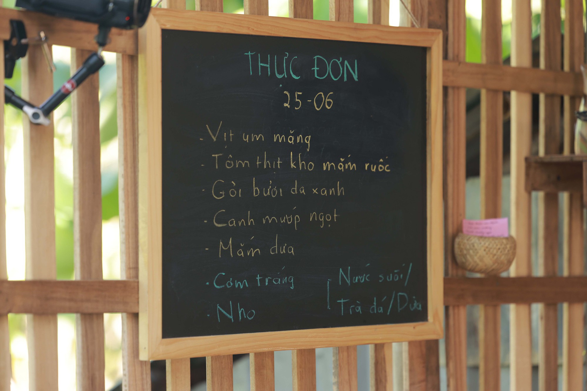 Nếu đến Huế chưa biết ăn g&igrave;, xem ngay Qu&aacute;n Nh&agrave; Haha: Từ x&ocirc;i thịt hon đến c&aacute; k&igrave;nh kho, m&oacute;n n&agrave;o cũng đậm vị Cố đ&ocirc; - Ảnh 17.