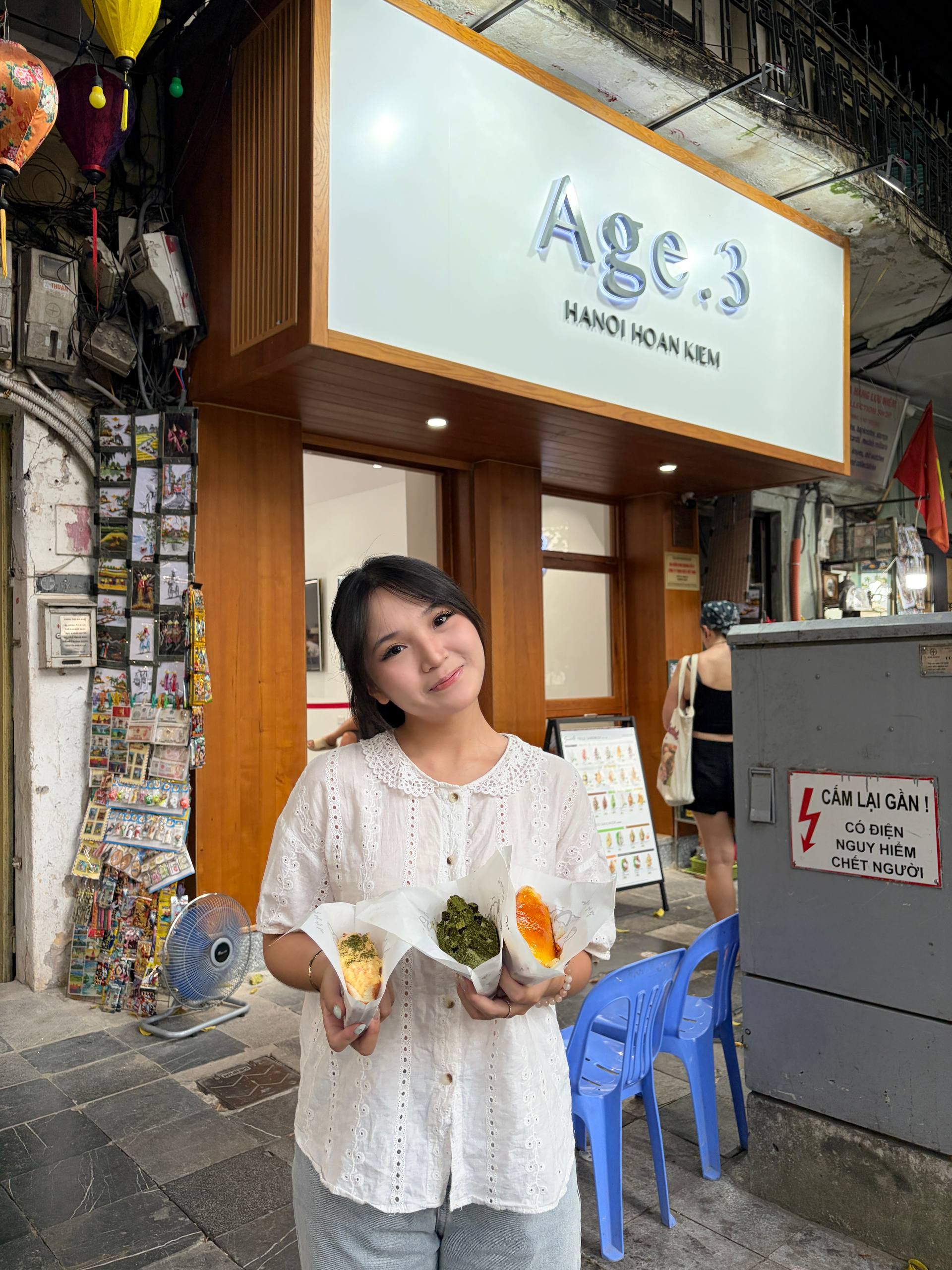 B&aacute;nh sandwich chi&ecirc;n Age . 3: Trải nghiệm vị ngon đ&aacute;ng chờ đợi giữa l&ograve;ng H&agrave; Nội - Ảnh 15.