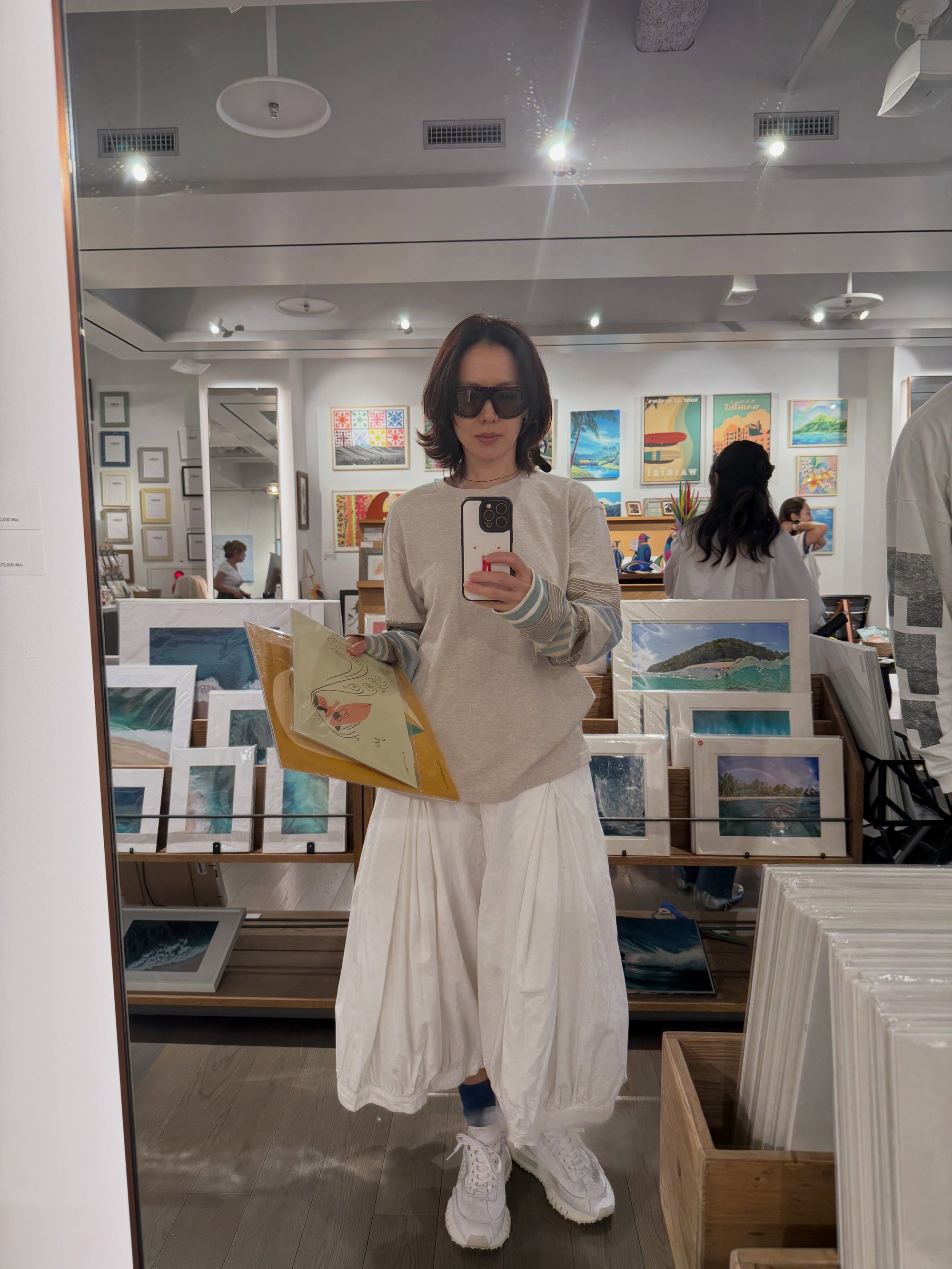 Son Ye Jin bị chê luộm thuộm vì phong cách đời thường không cầu kỳ - Ảnh 3. Son Ye Jin bị chê luộm thuộm vì phong cách đời thường không cầu kỳ - Ảnh 3.