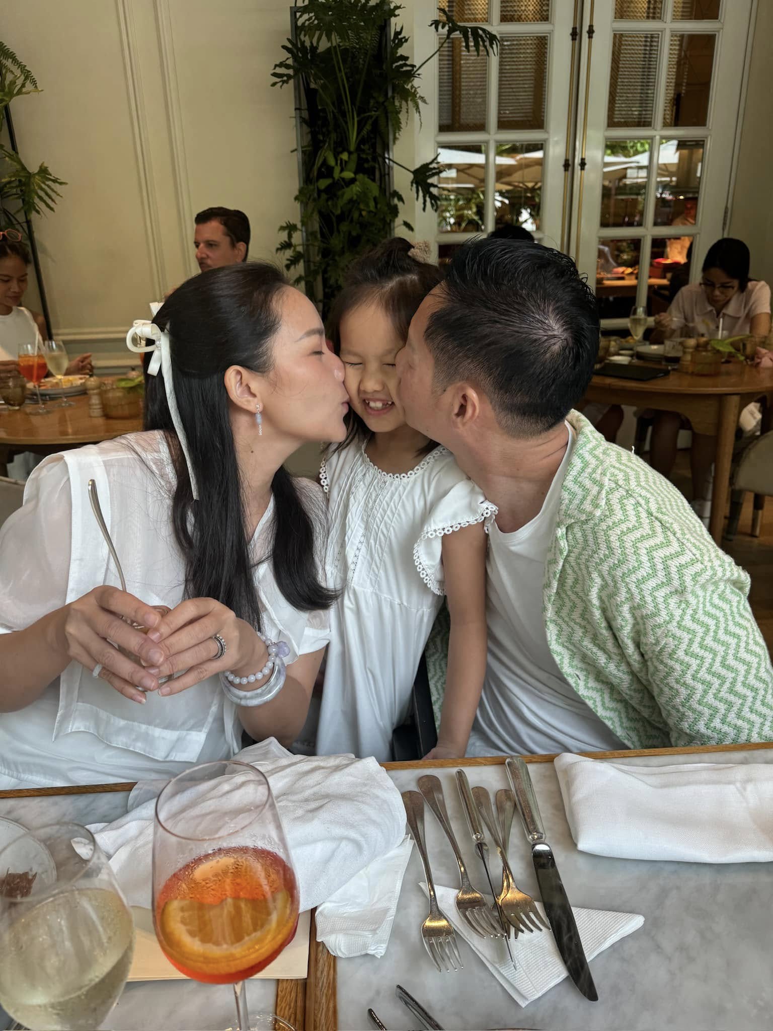 Khen chồng phải như Phan Như Thảo: Kh&ocirc;ng khoe tiền bạc, chỉ kể một chuyện ở nh&agrave; cũng đủ thấy được cưng chiều - Ảnh 4.