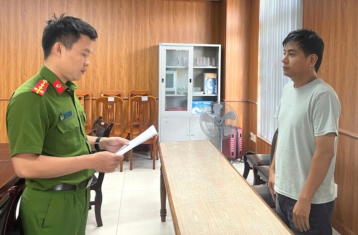 Trần Ho&agrave;ng Vĩnh T&uacute; chiếm đoạt 4 , 7 tỷ đồng Từ người d&igrave; rồi bỏ trốn ở Đ&agrave; Nẵng - Ảnh 1.