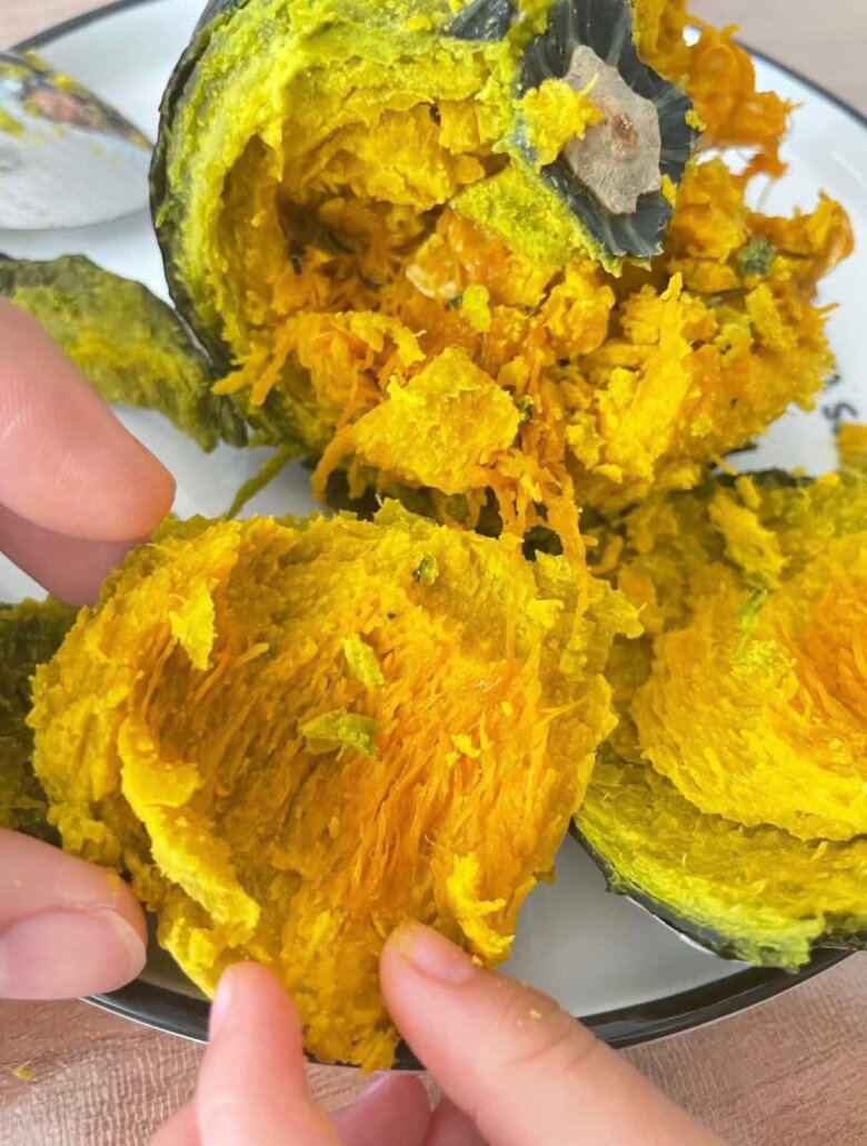 Lưu Văn ăn b&iacute; đỏ sống v&agrave;o buổi tối để giữ d&aacute;ng ho&agrave;n hảo khiến Tỉnh B&aacute;ch Nhi&ecirc;n m&ecirc; đắm - Ảnh 5.