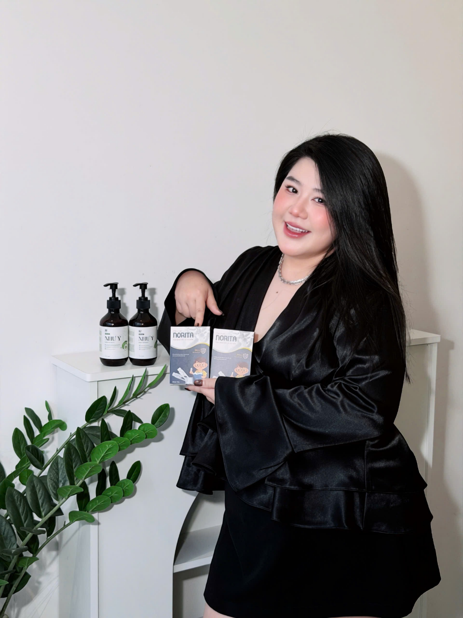 Xu hướng chăm sóc tóc từ ‘dầu gội thảo mộc’ lên ngôi cả với giới trẻ - Ảnh 3. Xu hướng chăm sóc tóc từ ‘dầu gội thảo mộc’ lên ngôi cả với giới trẻ - Ảnh 3.