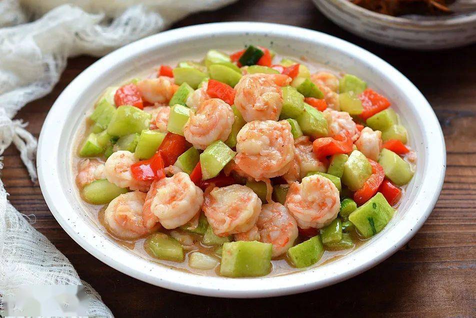 Thức khuya thường xuy&ecirc;n c&oacute; thể dẫn đến hội chứng gan n&oacute;ng: 6 m&oacute;n ăn bổ gan, bạn n&ecirc;n ăn thường xuy&ecirc;n - Ảnh 1.