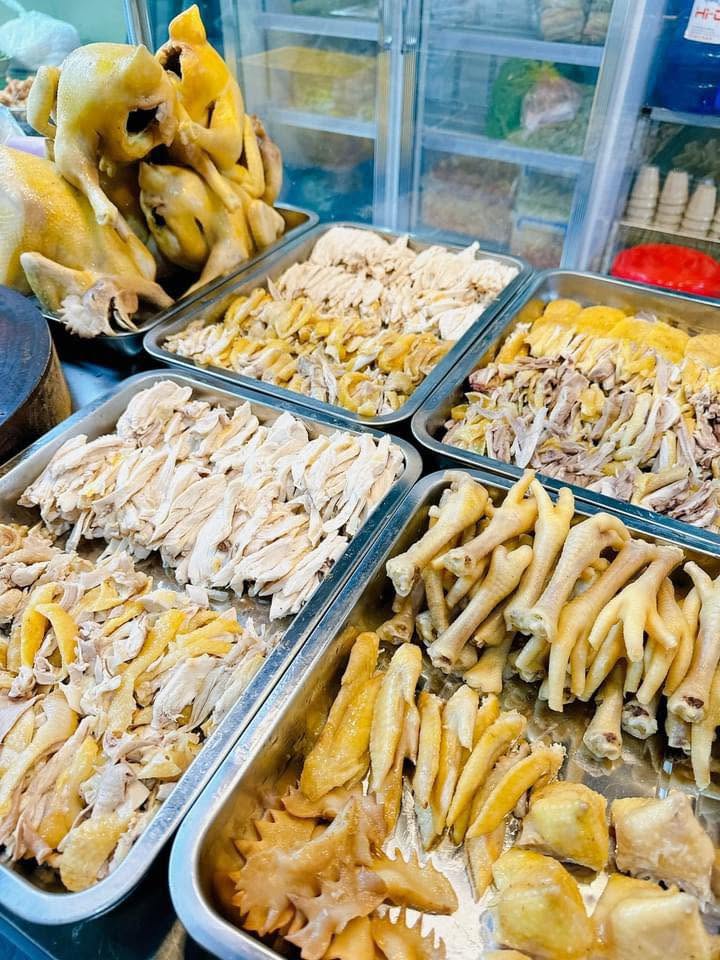 Kh&aacute;m ph&aacute; phở g&agrave; Hương ở Vạn Ph&uacute;c: Quy tr&igrave;nh đảm bảo an to&agrave;n thực phẩm - Ảnh 14.