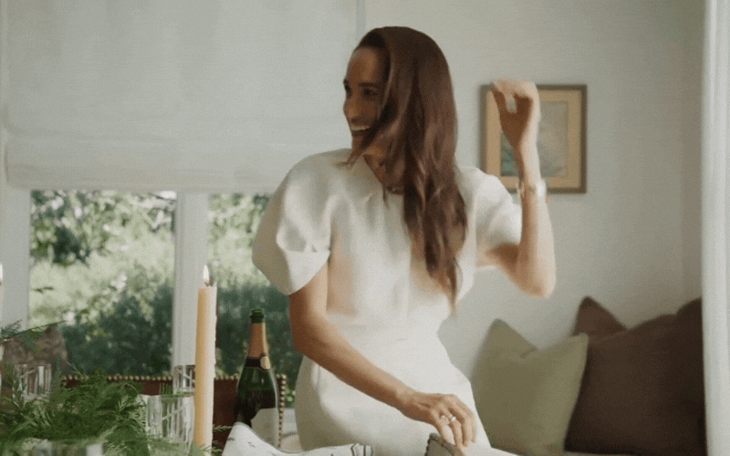 Quá khứ của Meghan Markle và cuộc sống hoàng gia Anh năm 2026 - Ảnh 1. Quá khứ của Meghan Markle và cuộc sống hoàng gia Anh năm 2026 - Ảnh 1.