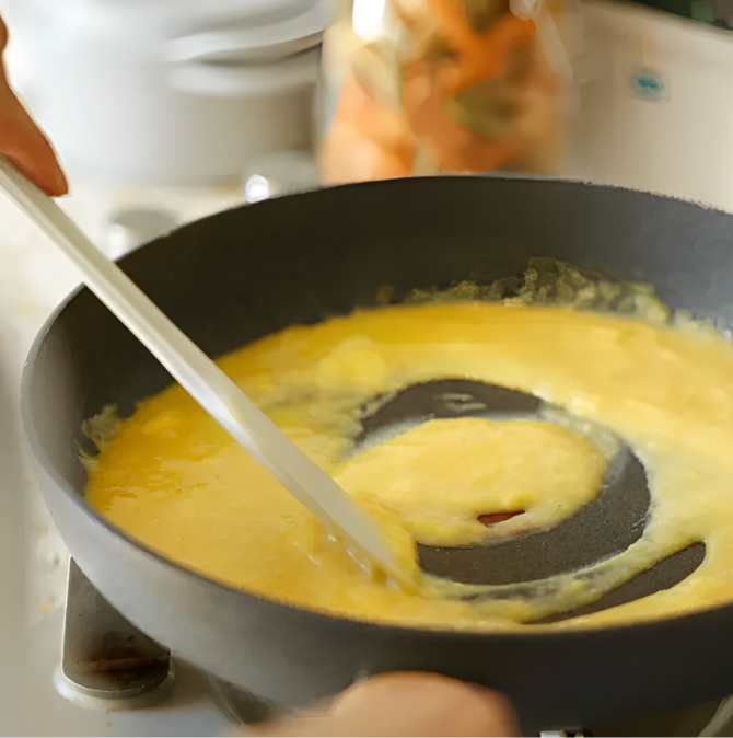 Bật m&iacute; c&aacute;ch l&agrave;m trứng b&aacute;c ngon tuyệt cho bữa s&aacute;ng v&agrave; bữa cơm - Ảnh 3.
