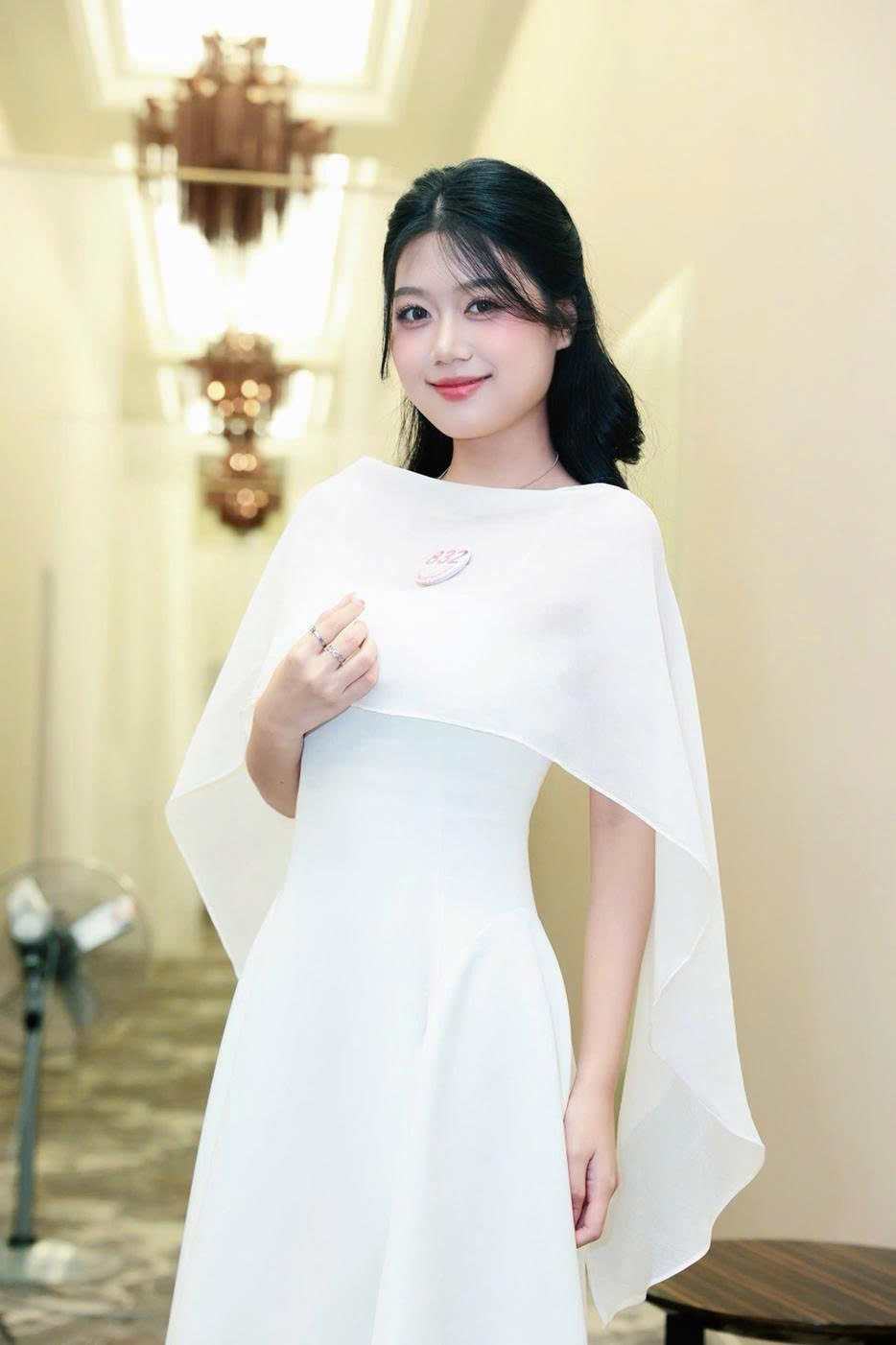 Đinh Thị Quỳnh Anh &ndash; c&ocirc; g&aacute;i Ngoại giao mang t&igrave;nh y&ecirc;u s&acirc;n khấu đến Hoa hậu Việt Nam 2026 - Ảnh 3.