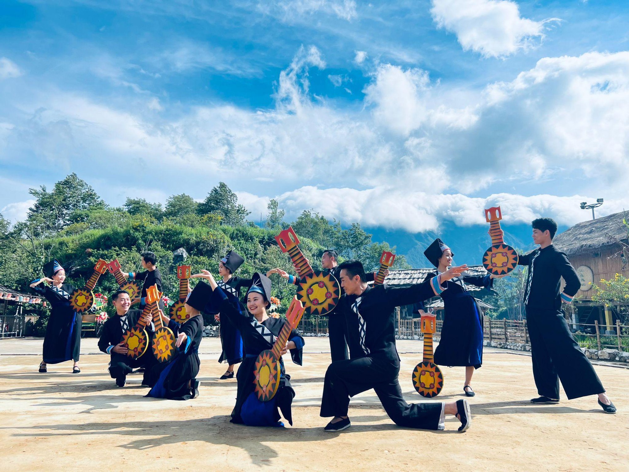 “Săn mây” cực phẩm trên đỉnh Fansipan - Ảnh 9. “Săn mây” cực phẩm trên đỉnh Fansipan - Ảnh 9.
