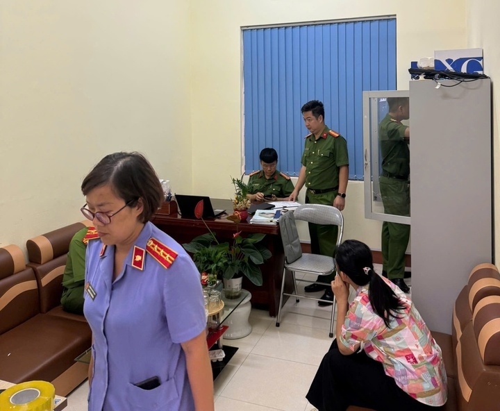 L&atilde;nh đạo Trung t&acirc;m T&agrave;i nguy&ecirc;n m&ocirc;i trường ở Lạng Sơn sửa số liệu quan trắc m&ocirc;i trường - Ảnh 2.