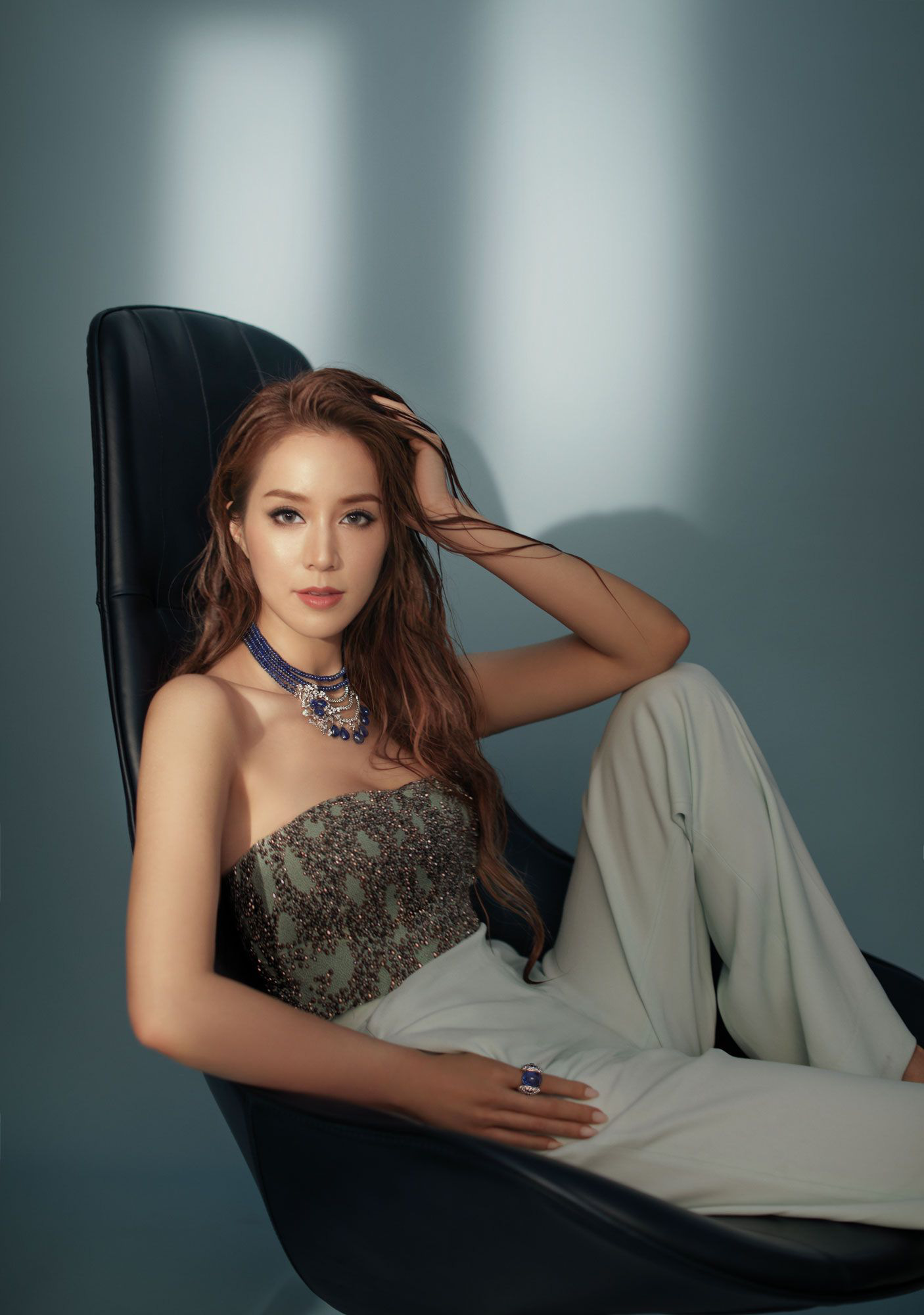 Cuộc sống kh&ocirc;ng như mơ của n&agrave;ng d&acirc;u h&agrave;o m&ocirc;n từng được thưởng n&oacute;ng 3300 tỷ đồng v&igrave; sinh con trai- Ảnh 1.