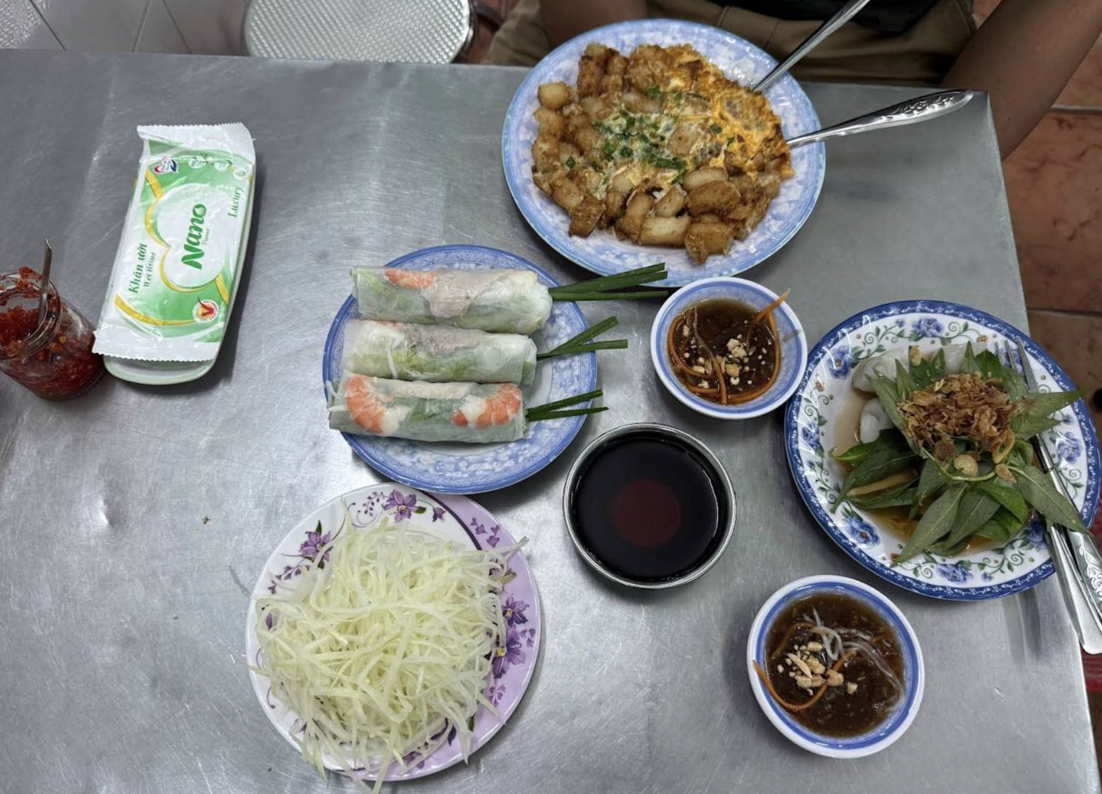 Qu&aacute;n bột chi&ecirc;n Đạt Th&agrave;nh ở TP . HCM mở lại sau 3 th&aacute;ng đ&oacute;ng cửa - Ảnh 10.
