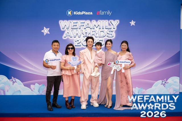 Thảm đỏ WeFamily Awards 2026: Vợ chồng ca sĩ Đăng Khôi - Thủy Anh, ca sĩ Ngọc Khuê, NSƯT Chiều Xuân và nhiều sao Việt cùng