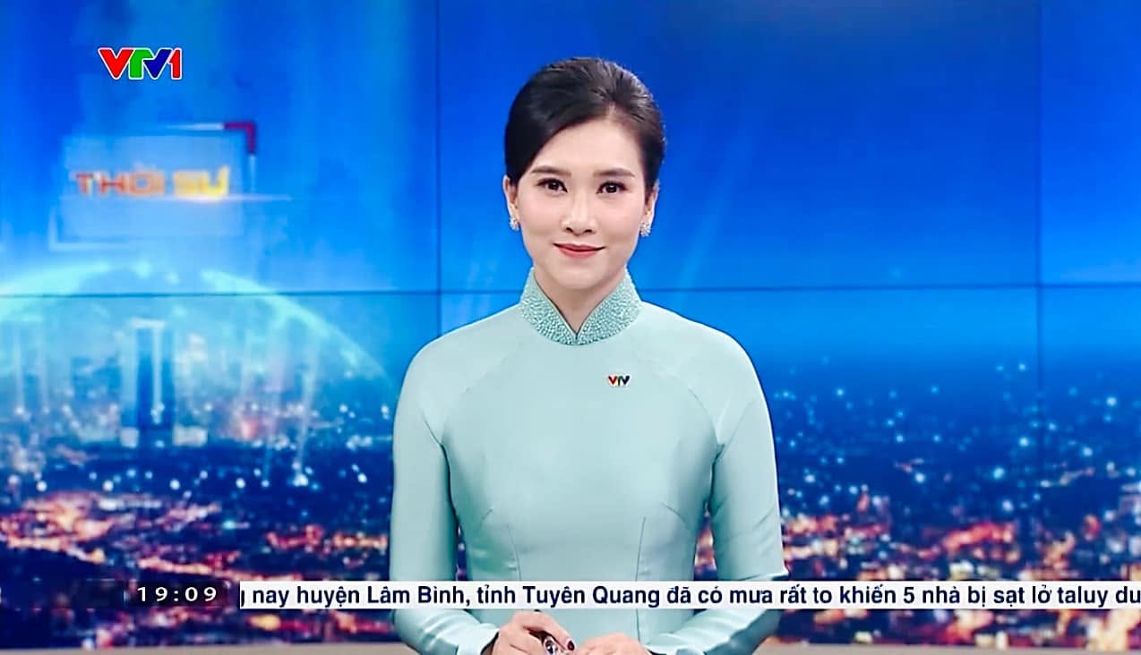 Kh&aacute;nh Trang BTV sinh năm 1984: H&agrave;nh tr&igrave;nh từ sinh vi&ecirc;n Đại học Ngọai thương đến VTV - Ảnh 1.