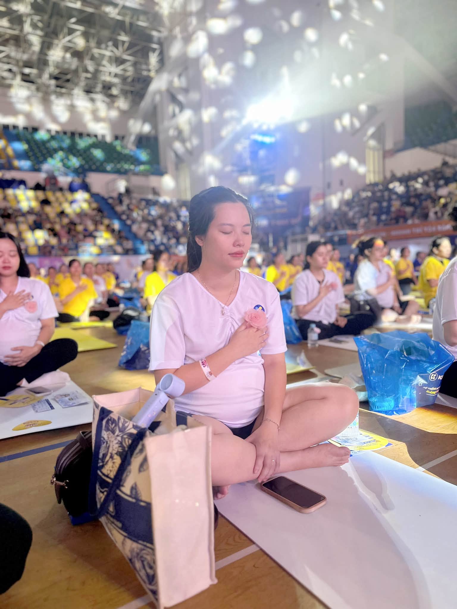 Gallery - Chùm ảnh: Từ bé bò về đích đến 700 mẹ bầu đồng diễn yoga, những khoảnh khắc thương yêu tại Festival Mẹ Bầu và Em Bé 2026 - image 5