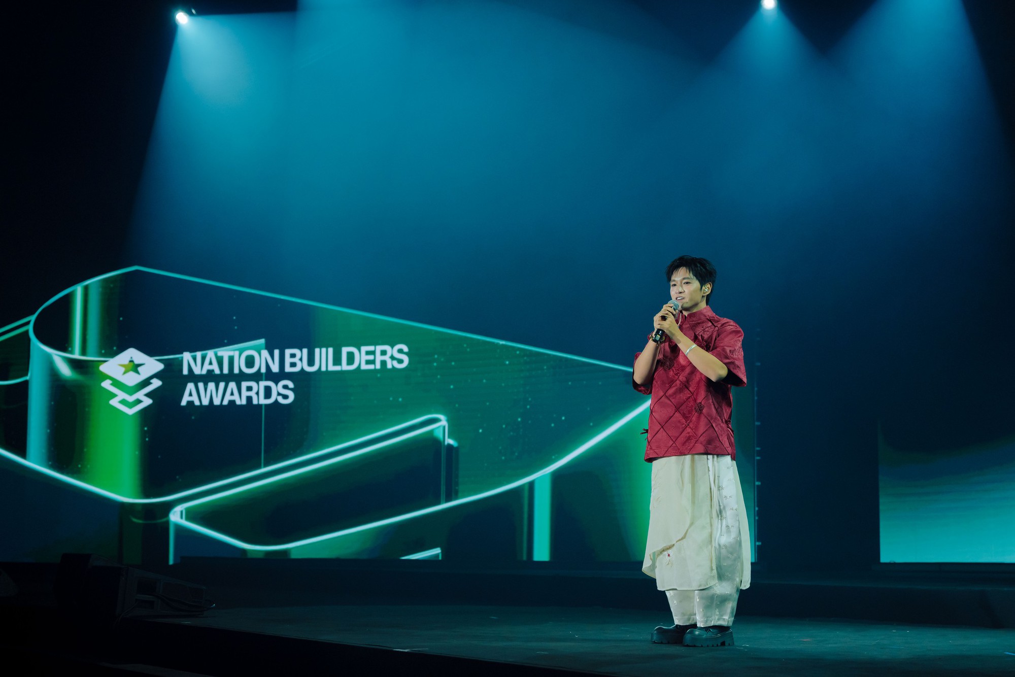 Nh&igrave;n lại những m&agrave;n tr&igrave;nh diễn tại Gala Better Choice Awards 2026: Khi &acirc;m nhạc, &aacute;nh s&aacute;ng v&agrave; c&ocirc;ng nghệ c&ugrave;ng vượt qua giới hạn - Ảnh 16.
