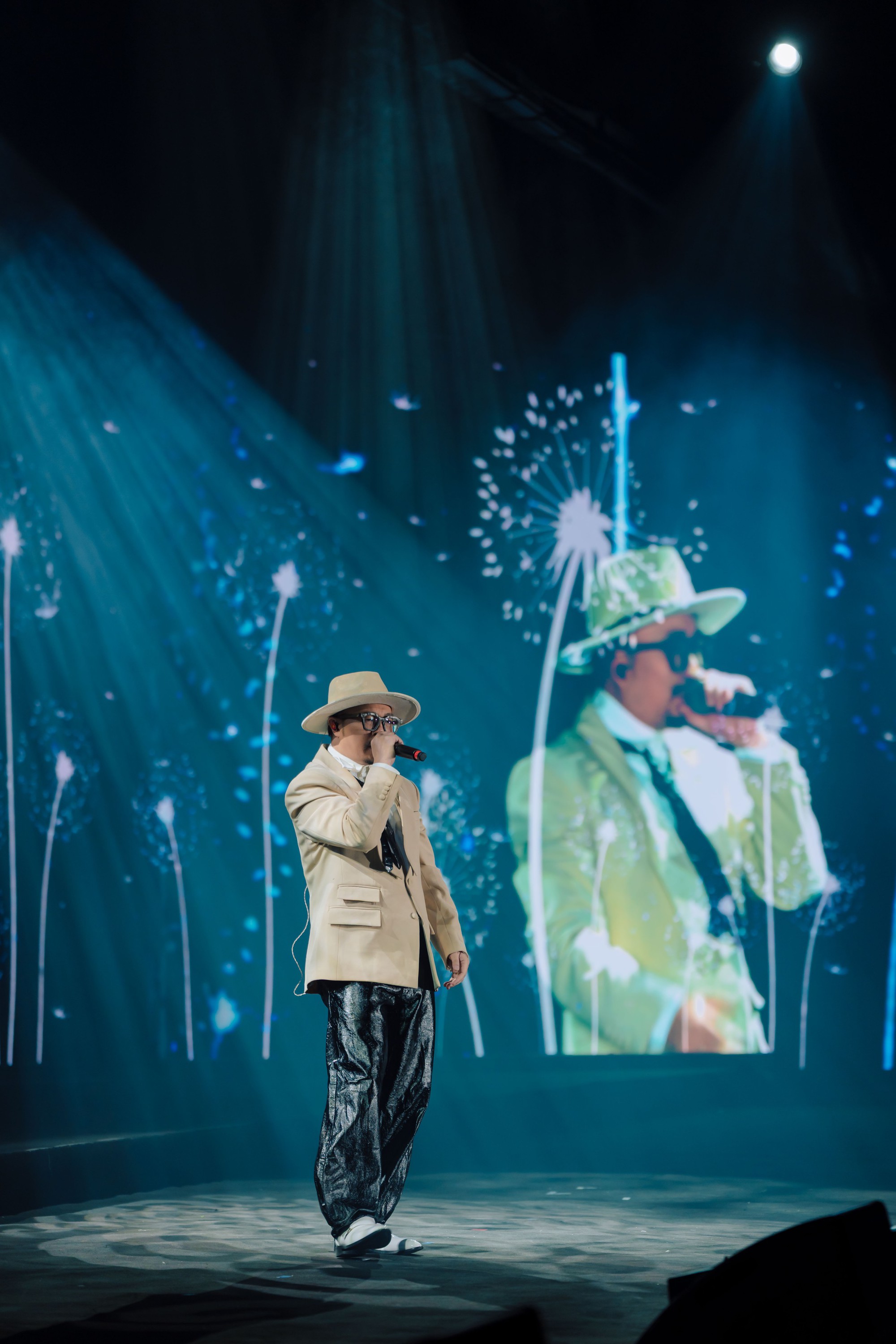 Nh&igrave;n lại những m&agrave;n tr&igrave;nh diễn tại Gala Better Choice Awards 2026: Khi &acirc;m nhạc, &aacute;nh s&aacute;ng v&agrave; c&ocirc;ng nghệ c&ugrave;ng vượt qua giới hạn - Ảnh 22.