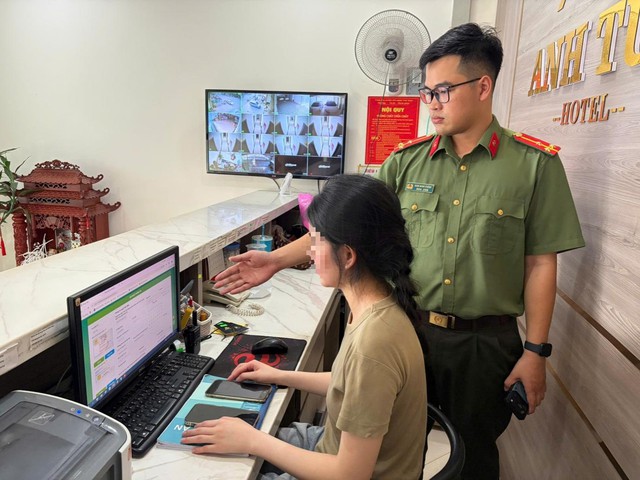 Mức phạt 20 triệu đồng cho khai b&aacute;o tạm tr&uacute; người nước ng&ograve;ai tại Việt Nam - Ảnh 4.