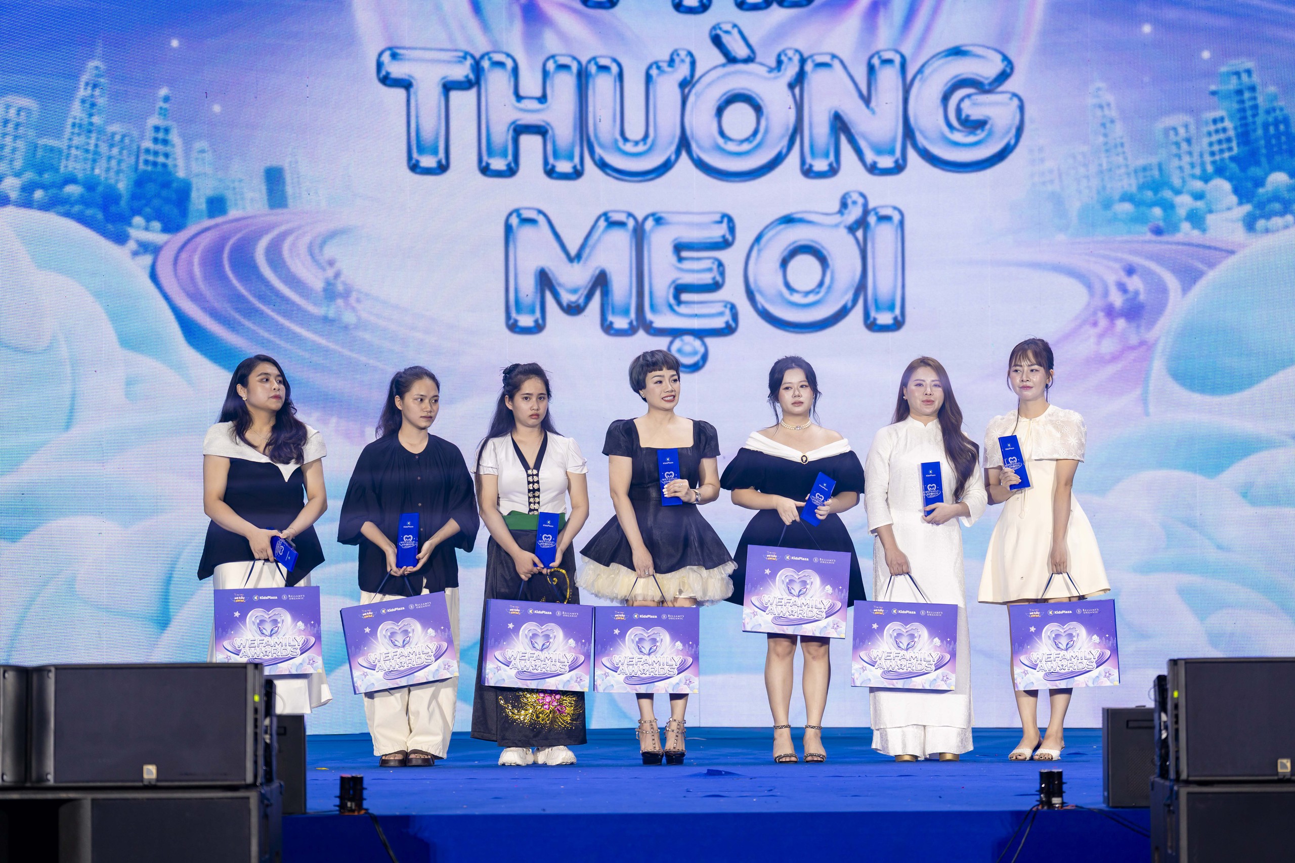 Gallery - Những khoảnh khắc xúc động tại WeFamily Awards 2026: Khi yêu thương được gọi tên - image 7