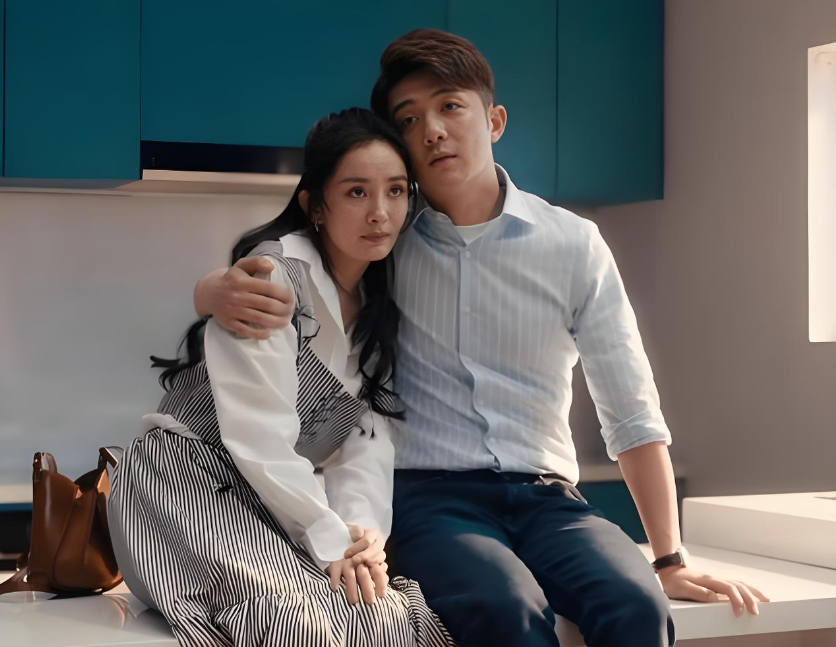 Bạn trai lương cao, chiều t&ocirc;i chẳng tiếc thứ g&igrave;, nhưng c&oacute; một b&iacute; mật khiến mỗi lần anh tiến lại gần, t&ocirc;i sợ h&atilde;i chỉ muốn bỏ chạy- Ảnh 1.