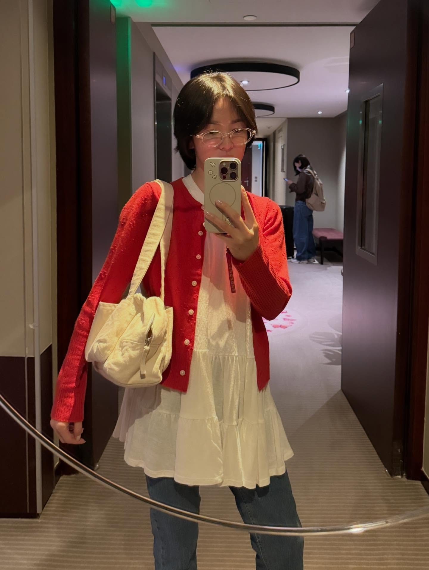 Song Hye Kyo: Mỹ nh&acirc;n đẹp bất biến của showbiz H&agrave;n từ 1996 đến nay - Ảnh 4.