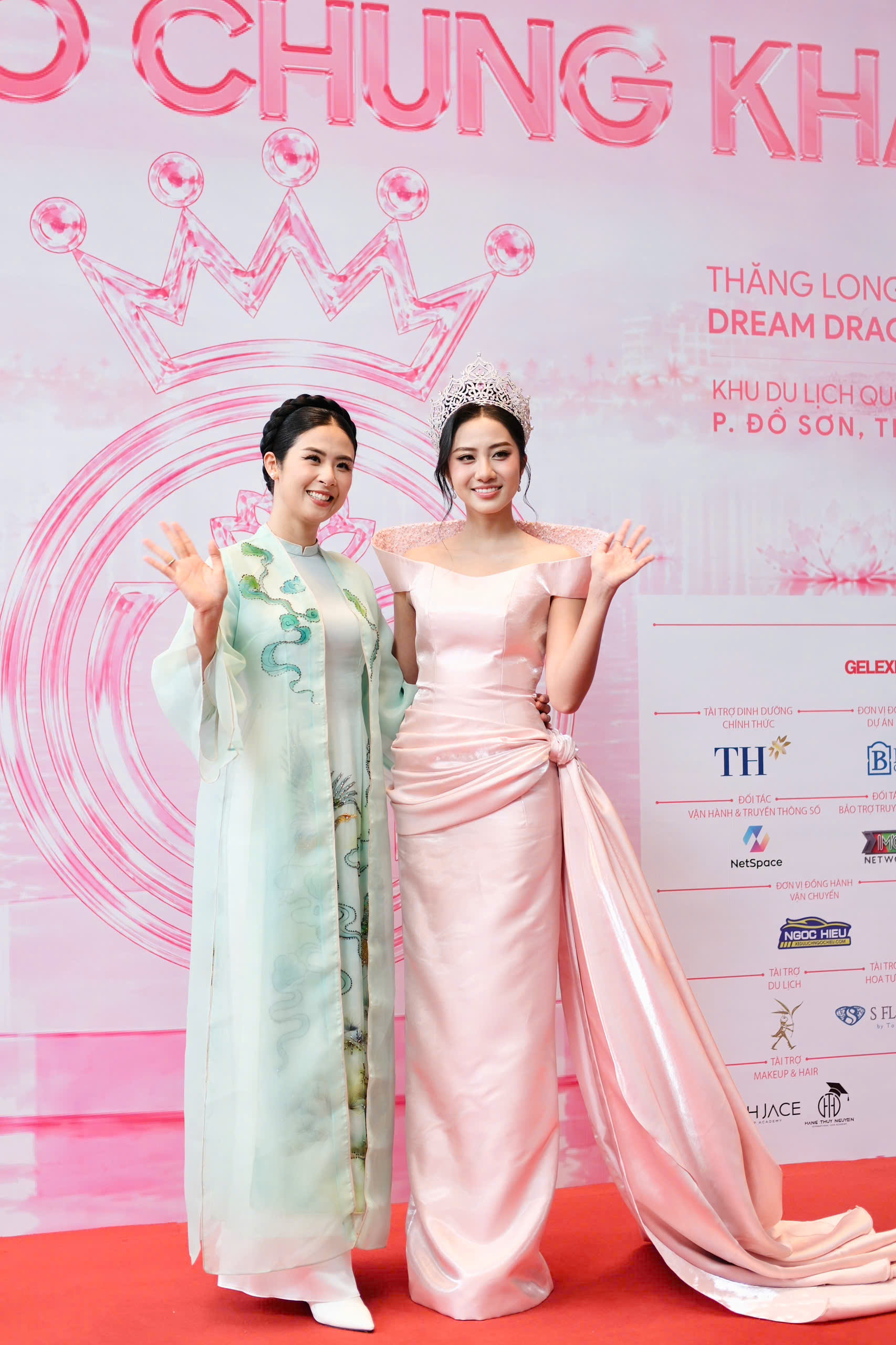 Gallery - Hoa hậu Ngọc Hân đưa con trai 1 tuổi đi dự sự kiện, top 3 Hoa hậu Việt Nam 2024 rạng rỡ trước mùa trao lại vương miện - image 2