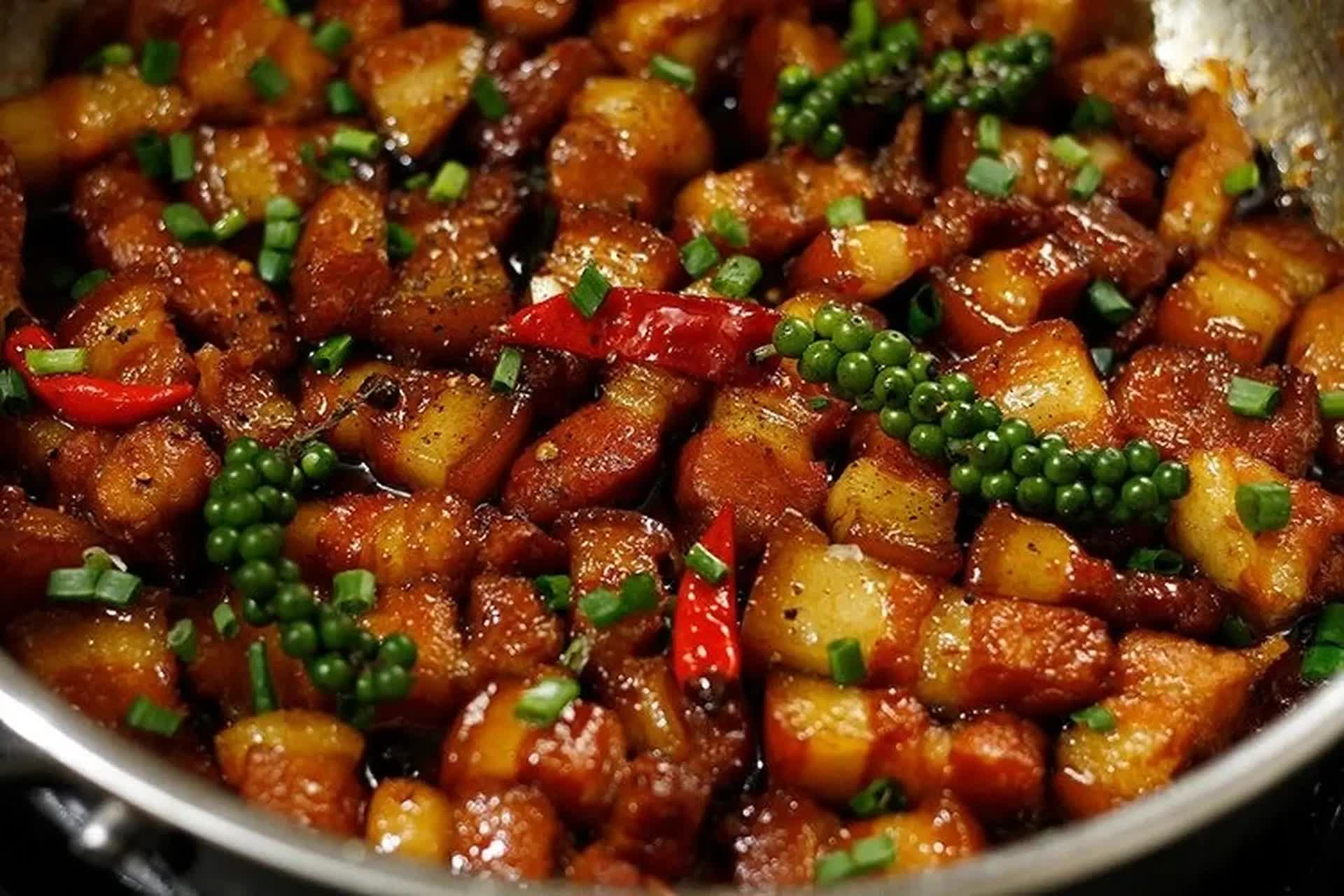 Kh&ocirc;ng cần lẩu, ng&agrave;y m&aacute;t trời cứ l&agrave;m m&acirc;m cơm n&agrave;y l&agrave; cả nh&agrave; ngồi ăn m&atilde;i chưa muốn đứng l&ecirc;n - Ảnh 1.