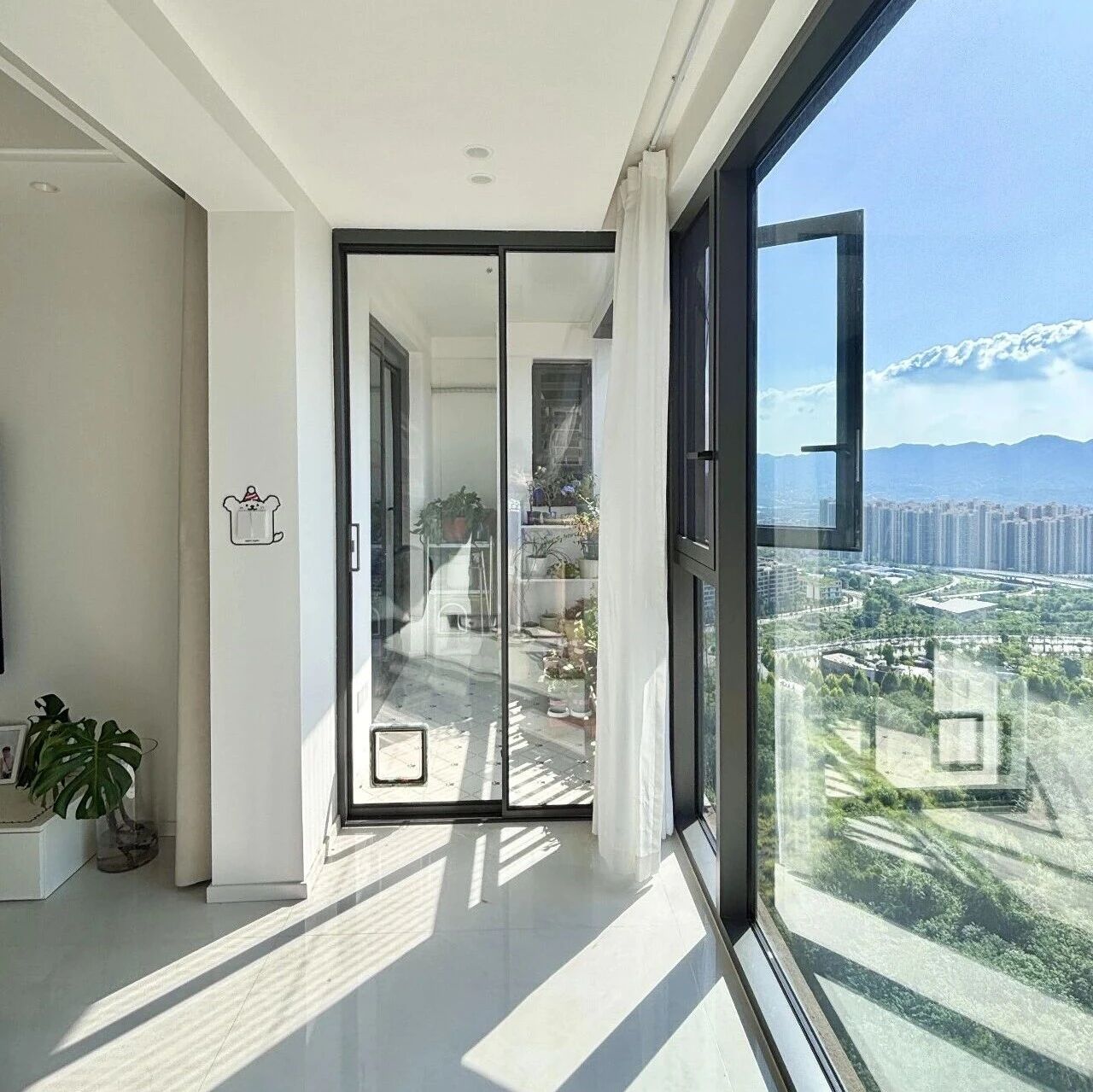 Từ căn giữa 90m&sup2; chuyển sang căn g&oacute;c hướng T&acirc;y 128m&sup2;, t&ocirc;i từng nghĩ m&igrave;nh chọn đ&uacute;ng: 3 th&aacute;ng sau mới thấy c&aacute;i gi&aacute; phải trả - Ảnh 5.