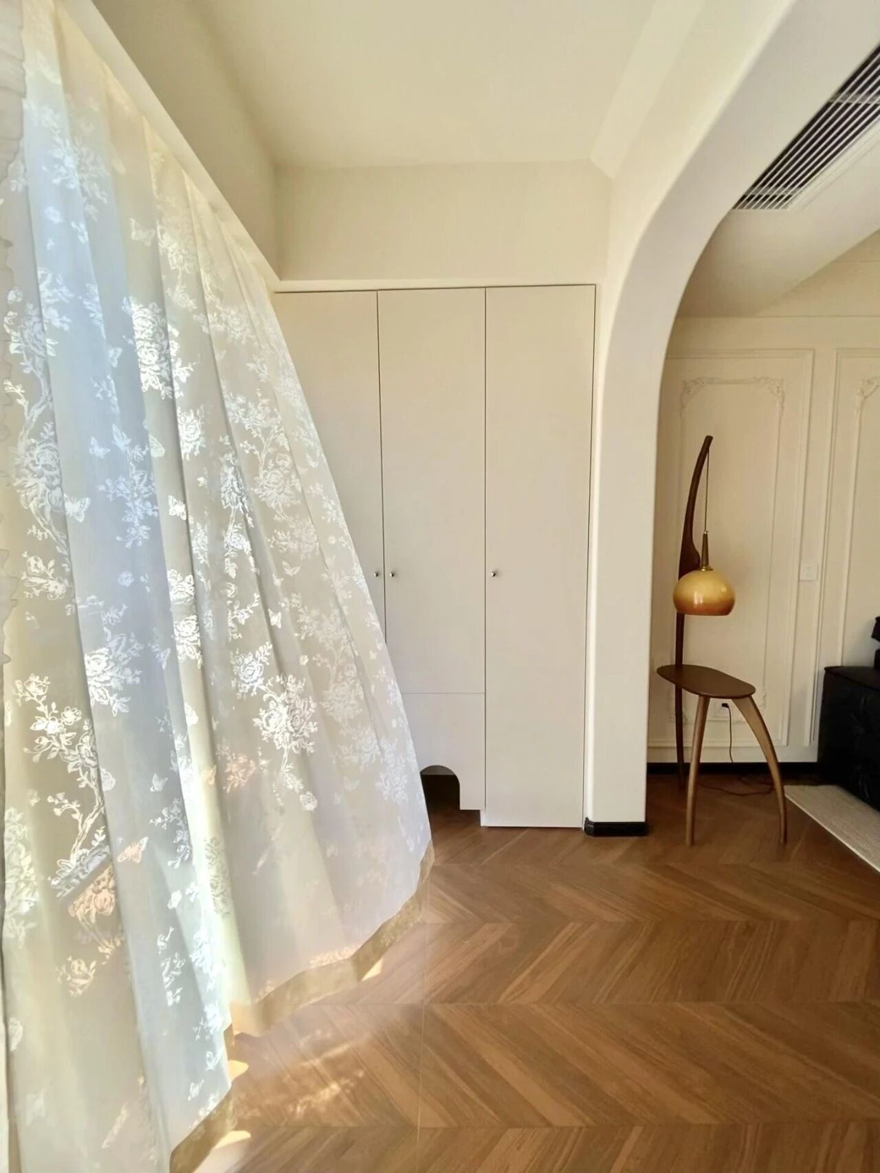 Từ căn giữa 90m&sup2; chuyển sang căn g&oacute;c hướng T&acirc;y 128m&sup2;, t&ocirc;i từng nghĩ m&igrave;nh chọn đ&uacute;ng: 3 th&aacute;ng sau mới thấy c&aacute;i gi&aacute; phải trả - Ảnh 6.