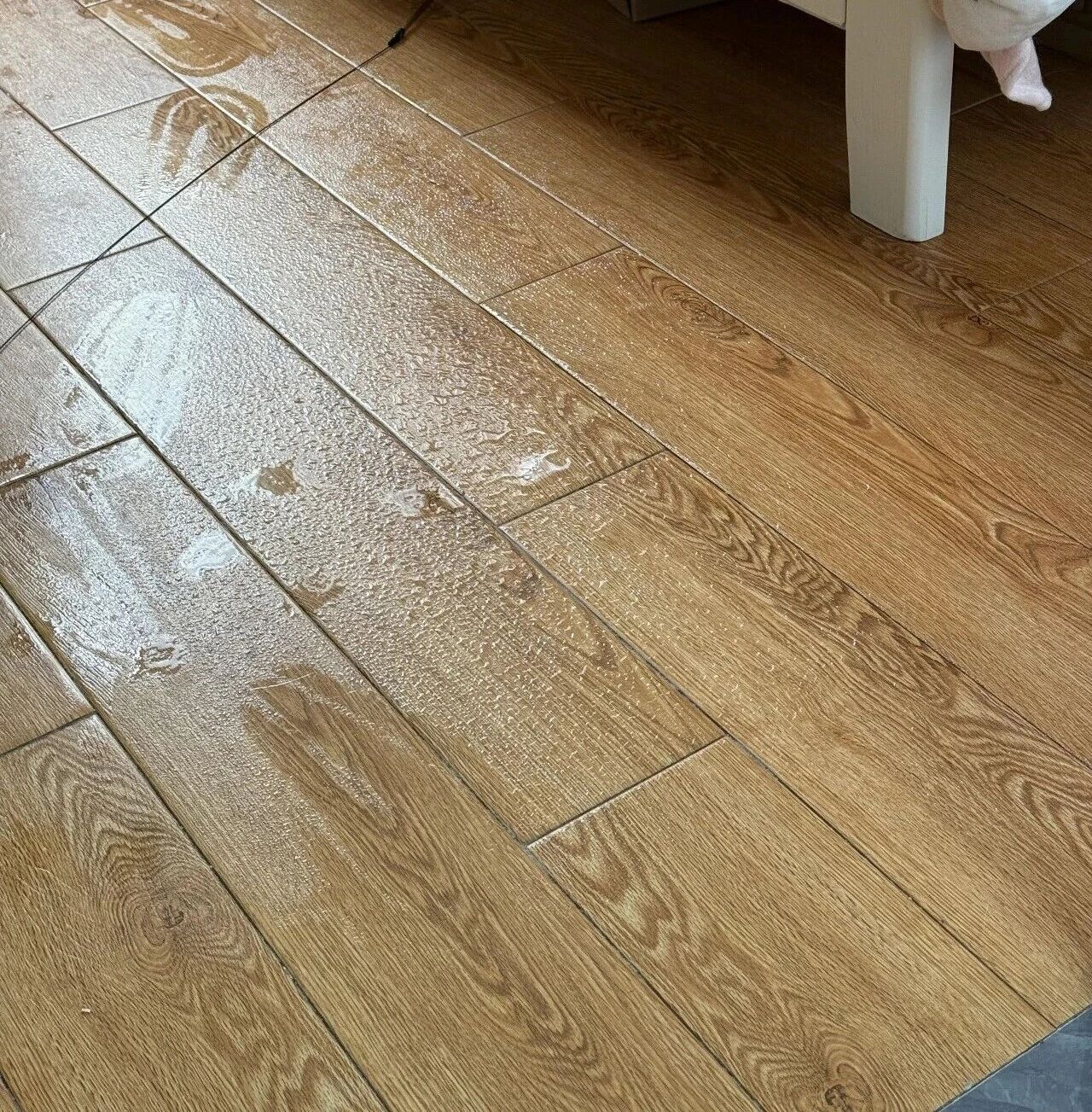 Từ căn giữa 90m&sup2; chuyển sang căn g&oacute;c hướng T&acirc;y 128m&sup2;, t&ocirc;i từng nghĩ m&igrave;nh chọn đ&uacute;ng: 3 th&aacute;ng sau mới thấy c&aacute;i gi&aacute; phải trả - Ảnh 8.
