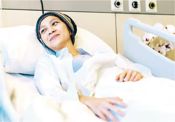 Dấu hiệu chảy m&aacute;u &acirc;m đạo sau m&atilde;n kinh: Cảnh b&aacute;o ung thư nội mạc tử cung - Ảnh 2.